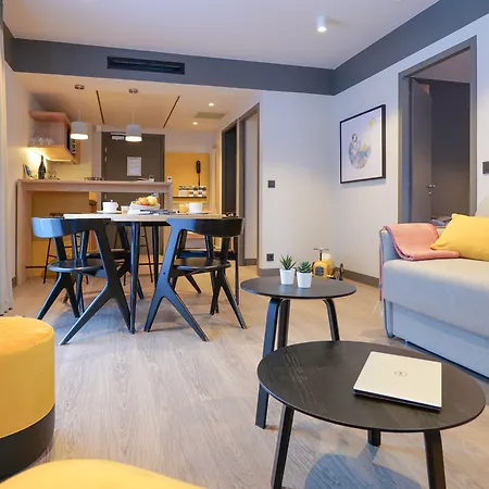 Hotel Planb - Living 3*