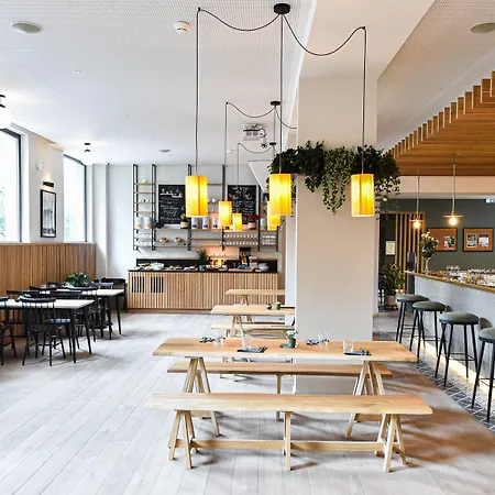 Hotel Planb - Living 3*